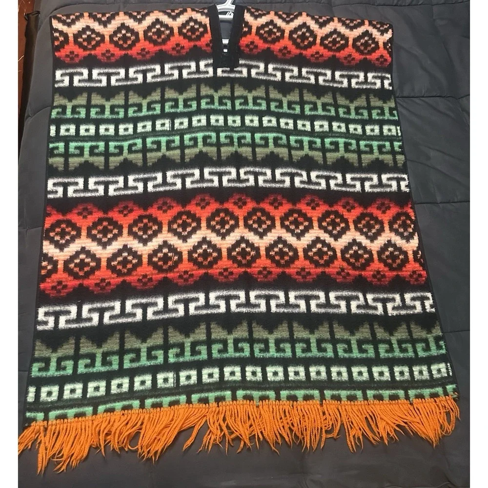 Vintage Adult OS Wool Native American Southwestern Aztec V-Neck Poncho